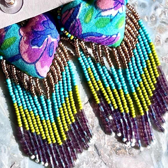 NWT Deepa Gurnani Beaded Heart Fringe Chandeliers - Picture 15 of 15